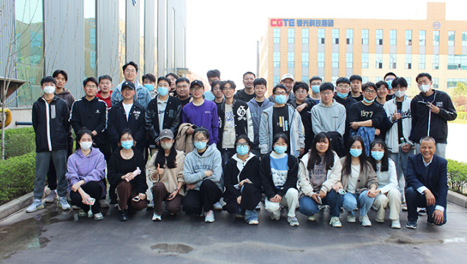 临沂大学学生到春光科技集团见习