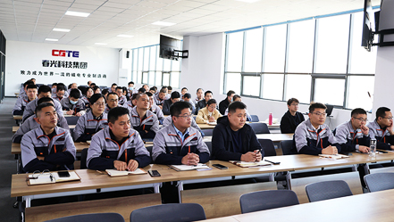 春光科技集团商学院组织开展关于管理技能提升的专项培训会